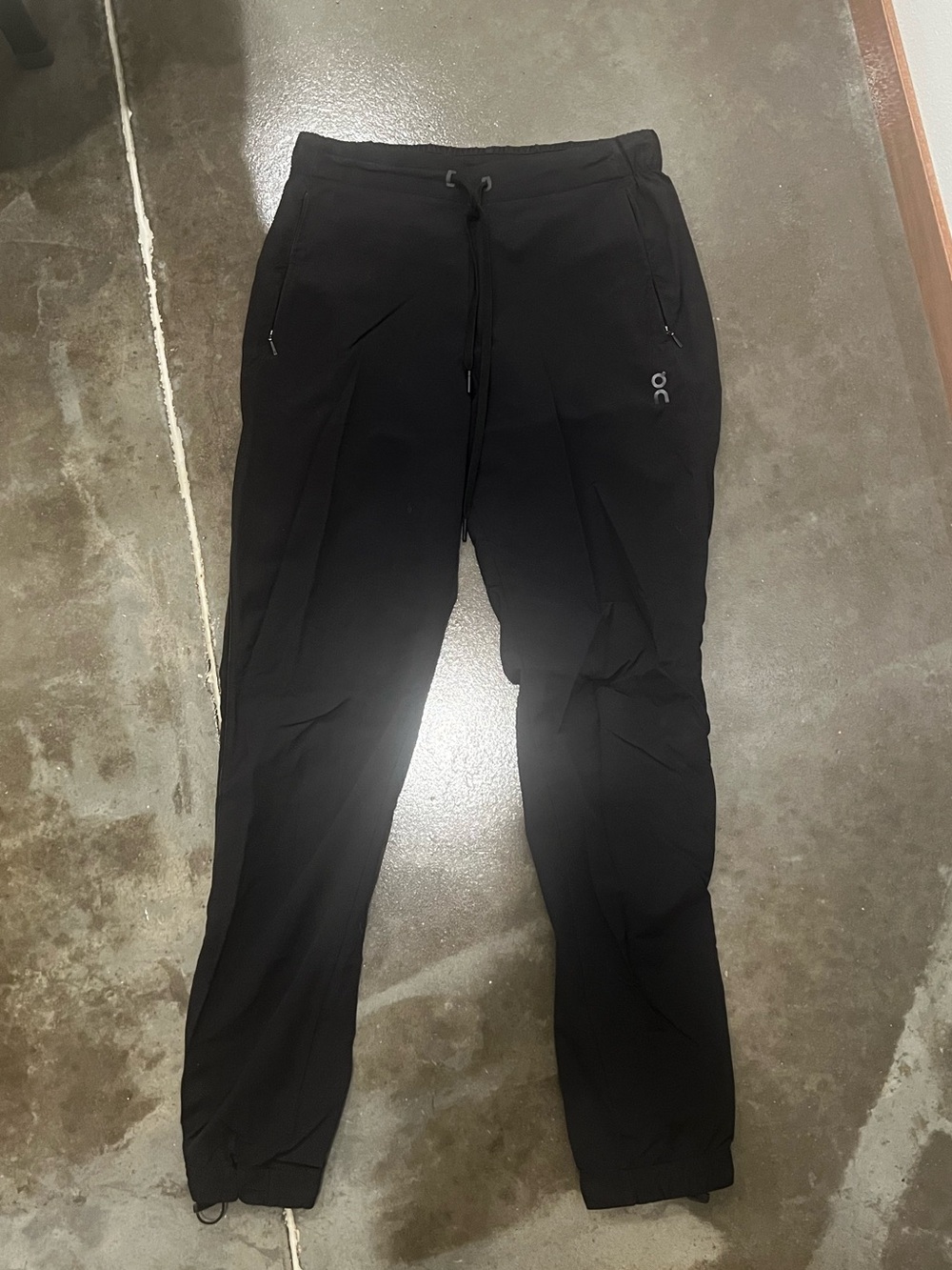 On Running Black athletic pant